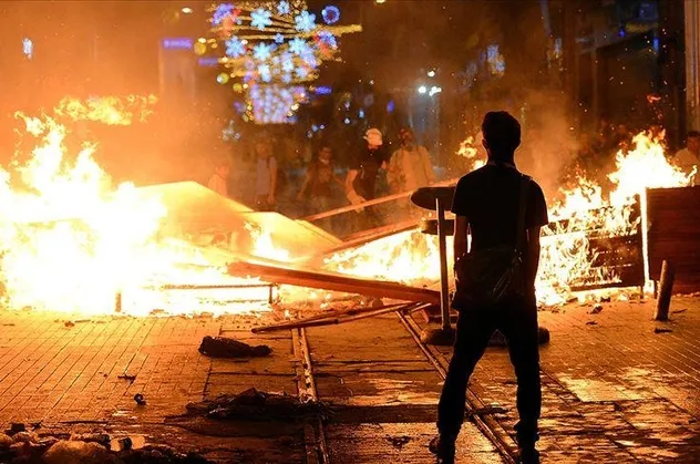 'Gezi Parkı'nda kirli odakların amacı neydi? İşte ağaç bahanesiyle kalkışılan darbe girişiminin kronolojisi