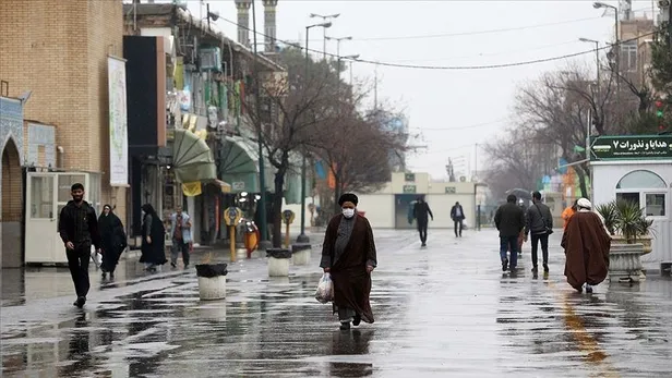 Tahran'da Kovid-19 nedeniyle "risk barındıran" yerler 1 hafta kapatılıyor-2