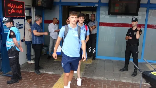 trabzonspor-trabzona-super-kupayla-dondu-1659280444534.jpg Trabzonspor Trabzon'a Süper Kupayla döndü-2