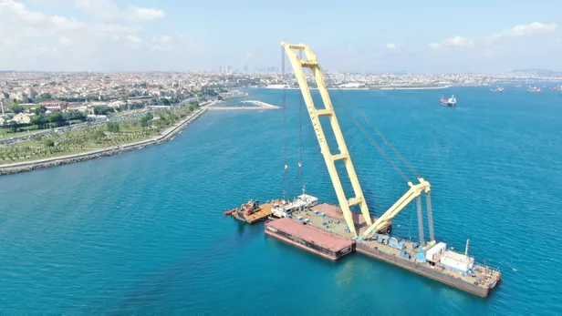 2017 yılından bu yana yarı batık haldeydi! 2 yıl sonra sudan çıkarıldı!-3