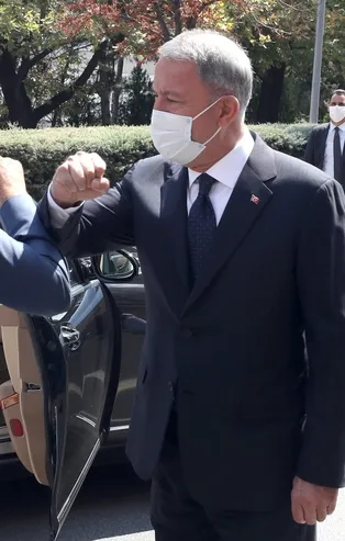 Son dakika: Milli Savunma Bakanı Hulusi Akar, Libya Savunma Bakanı ile görüştü