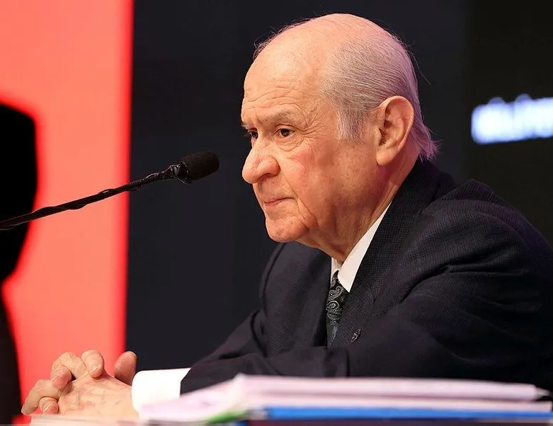 Türkiye’nin sırtındaki habis kamburlar