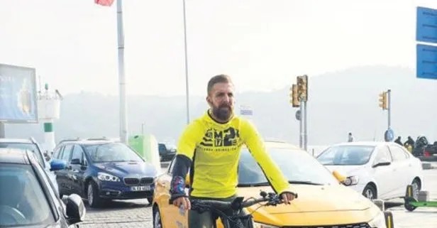 Harun Tan sahili pedalladı