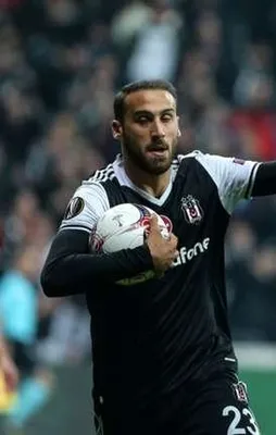 Kartal Timsah’a karşı