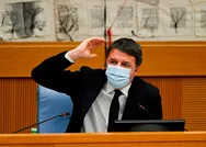 İtalyada koalisyon hükümetinin ortağı hükümetten çekildi