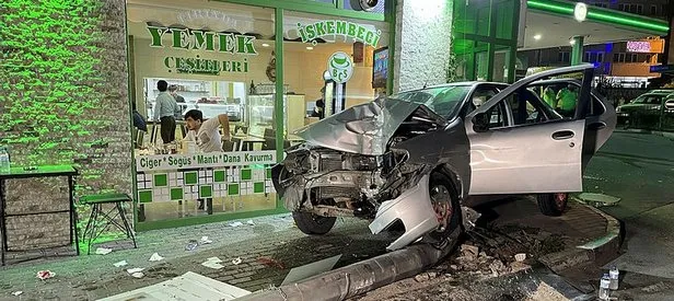 Bursa’da aşırı sürat felaketi getirdi: 3 yaralı