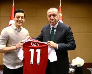 Uli Hoeness Mesut Özil’e yine hakaret etti!