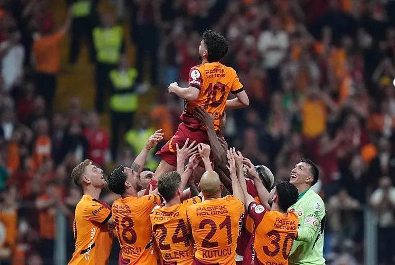 Mertens 5 kupayla veda etti