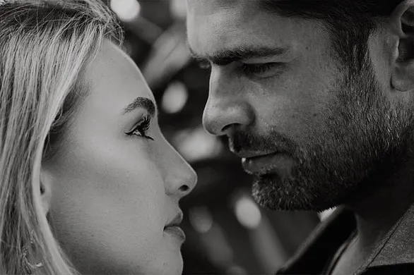 sude-burcu-ile-mert-ocal-doludizgin-devam-ediyor-survivor-asiklari-sosyal-medyayi-salladi-nisa-bolukbasi-elind-1657904451436.jpg Sude Burcu ile Mert Öcal doludizgin devam ediyor! Survivor aşıkları sosyal medyayı salladı! Nisa Bölükbaşı elinden geleni yapmıştı...-4