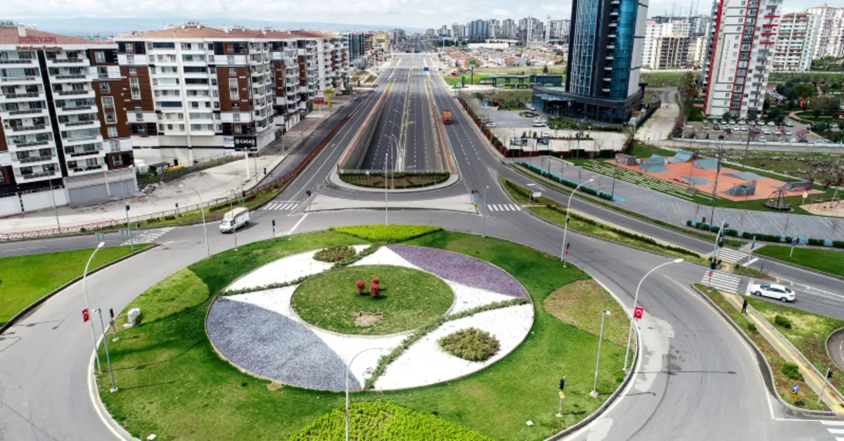 mersin ve hatay da hafta sonu sokaga