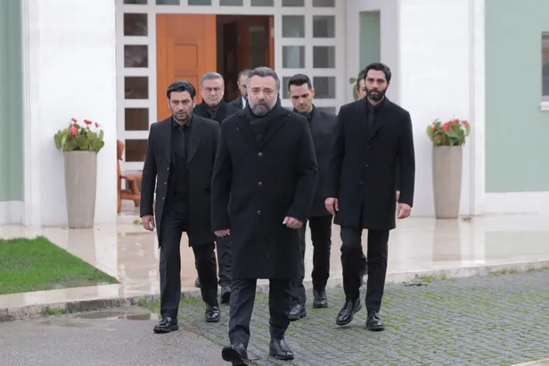 edho-yeni-sezon-ne-zaman-baslayacak-edho-yeni-bolum-bu-aksam-var-mi-eskiya-dunyaya-hukumdar-olmaz-7-sezon-1631627416504.jpg EDHO yeni sezon ne zaman başlayacak? EDHO yeni bölüm bu akşam var mı? Eşkıya Dünyaya Hükümdar Olmaz 7. sezon...-7