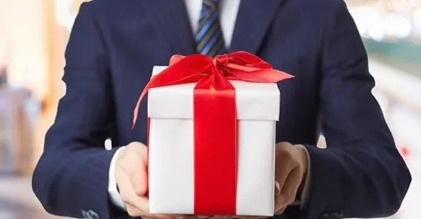 Ogretmenler Gunu Hediye Fikirleri Erkek Ogretmene Ne Alinir Takvim