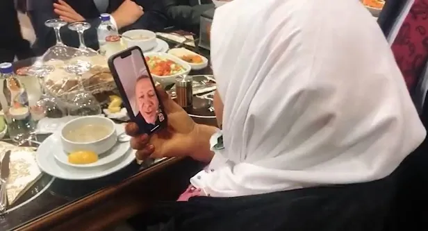 baskan-recep-tayyip-erdogan-ile-goruntulu-gorusen-balikesirli-sevim-yildiz-adam-lider-oburleri-iki-kuzuyu-gudemez-1638541939907.jpg