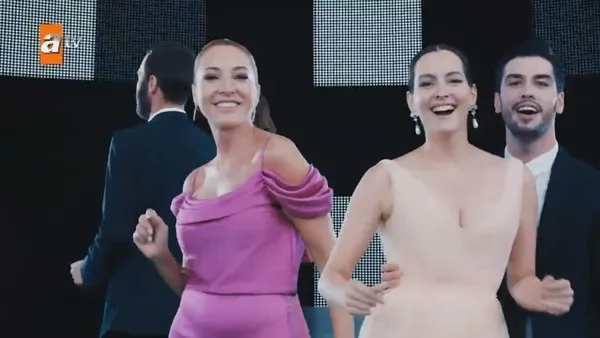 atvnin-merakla-beklenen-yeni-sezon-fragmani-yayinlandi-en-yeniler-efsaneler-yeni-sezonda-da-atvde-1630516835955.jpg ATV’nin merakla beklenen yeni sezon fragmanı yayınlandı! ‘En Yeniler, Efsaneler yeni sezonda da ATV’de!’-4