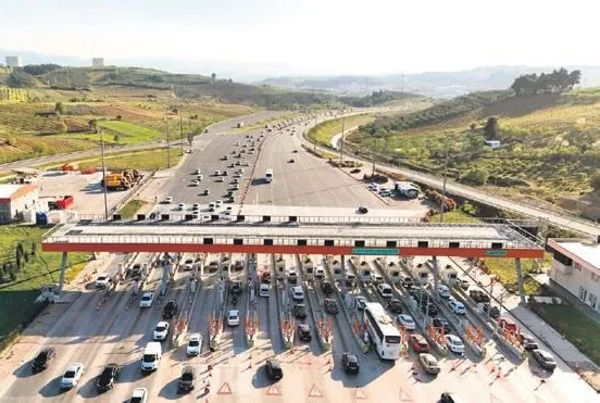 Otoyollardan 21 milyon araç geçti