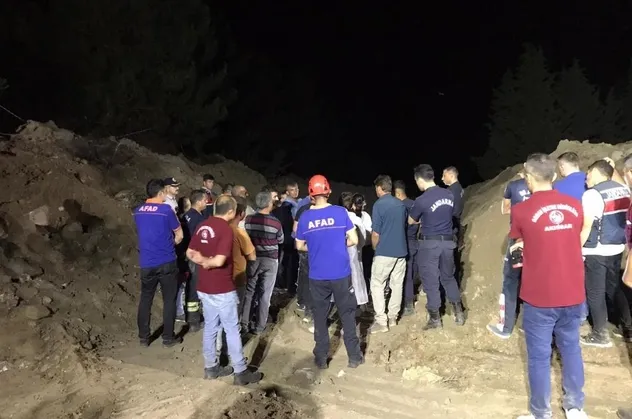 Manisa'da toprak altında kalan son kişinin cesedine de ulaşıldı