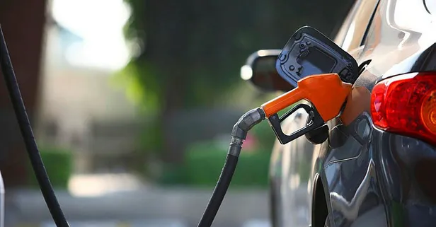 Son dakika: Benzine indirim geliyor! Bu gece yarısından itibaren...