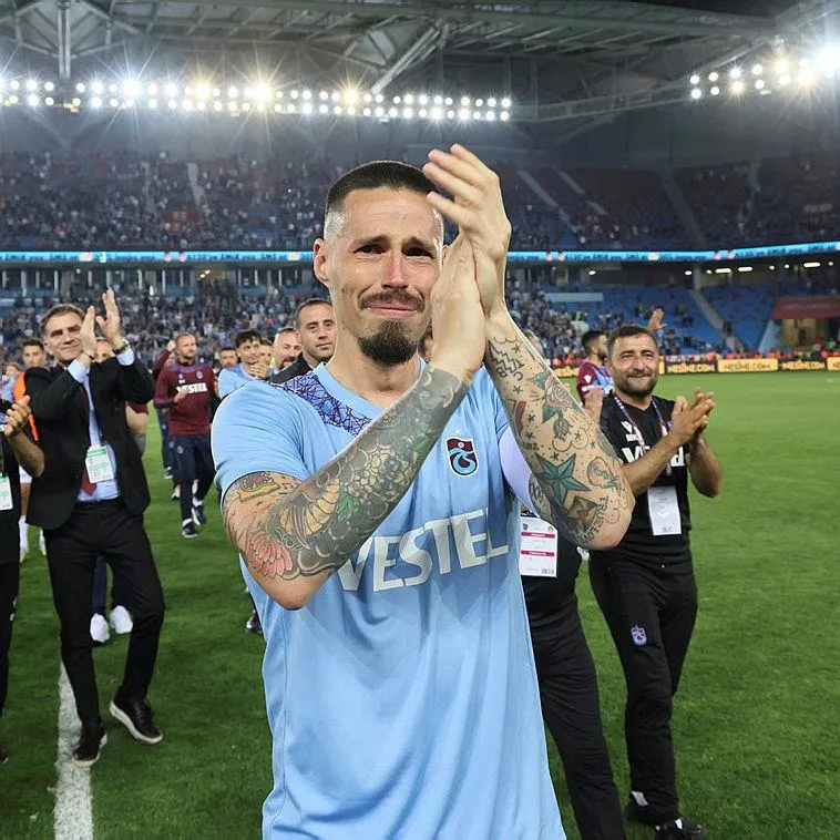 Marek Hamsik’in son dansı ağlattı