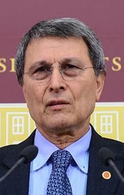 MHP'de 4 isme ihraç talebi