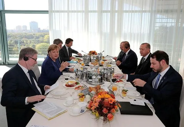 Başkan Erdoğan Köln'de Türk vatandaşlara seslendi-7