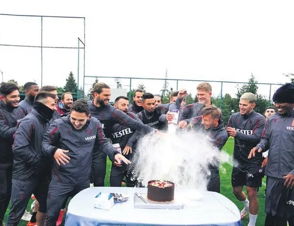 Trabzonspor’da Hamsik, herkese örnek oluyor! "Onun adımlarını dahi takip edin-4