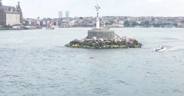 Haydarpaşa’da tekne battı! Can pazarı yaşandı...