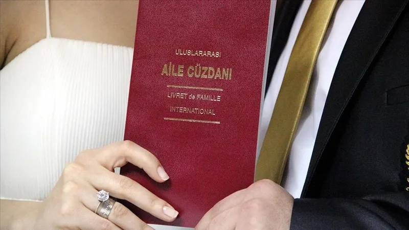 Uzmanı doğru eş seçmenin 10 formülünü TAKVİM'e anlattı. (AA)