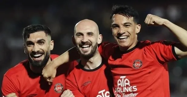 İran liginde düzen yıkıldı! Türk takımı Tractor FC şampiyon oldu