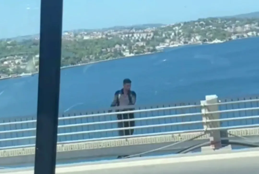 Köprüde intihar girişimi