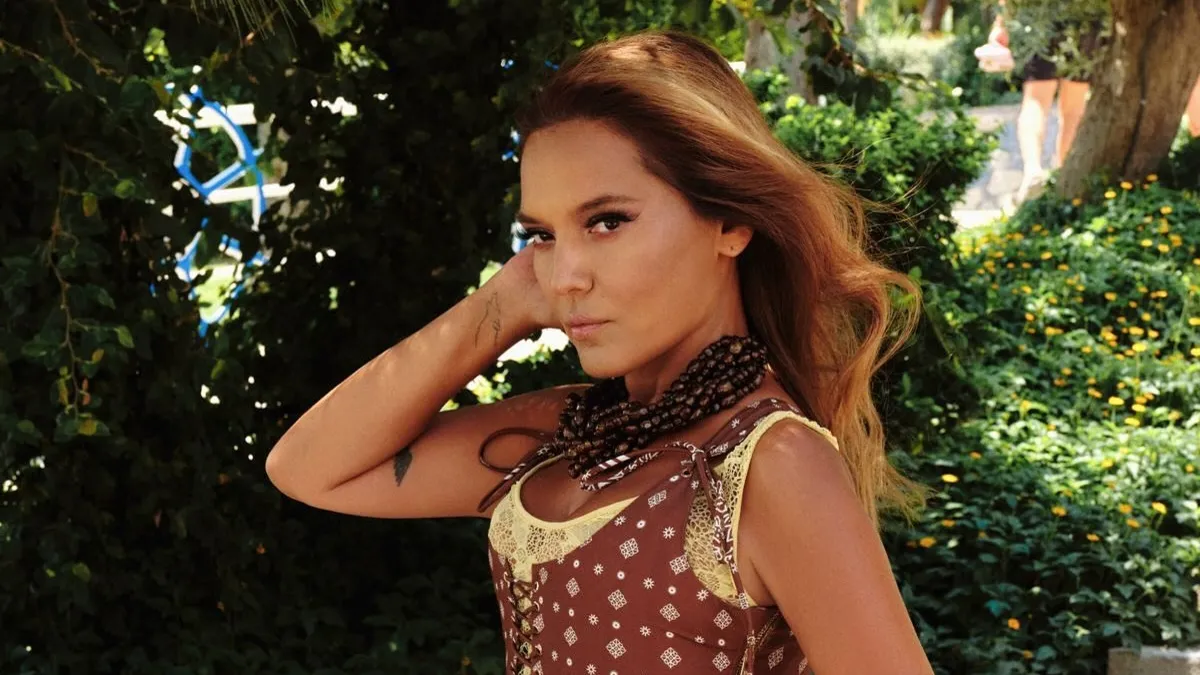 Demet Akalın’dan Okan Kurt’un kaslı paylaşımına olay yorum: “Lan sen bir eve gel”