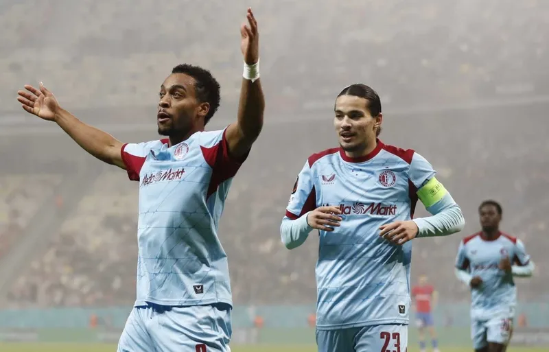 fenerbahce-ve-galatasarayin-transfer-gozdesi-quinten-timberdan-aciklama-1768403333898.jpeg Fenerbahçe ve Galatasaray'ın transfer gözdesi Quinten Tİmber'dan açıklama!-3