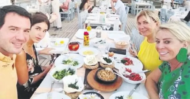 Aile boyu yemekteyiz