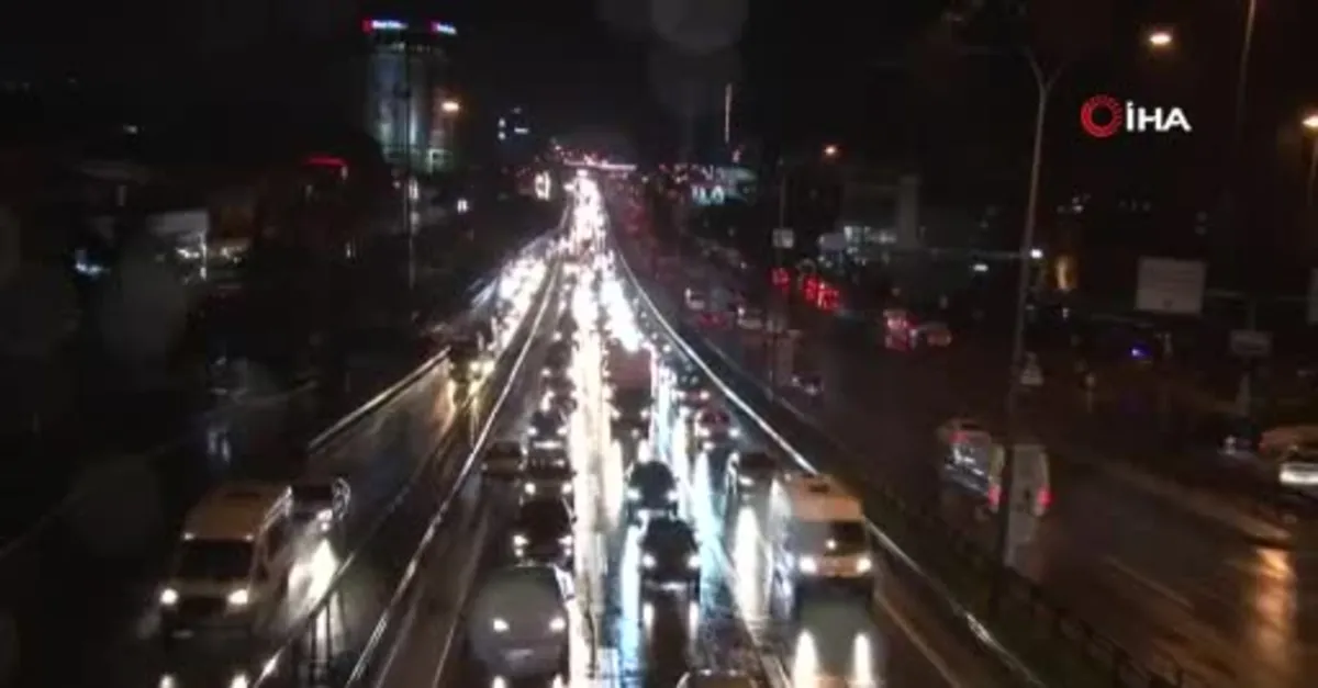 İstanbul’da trafik yoğunluğu yüzde 60’ı gördü