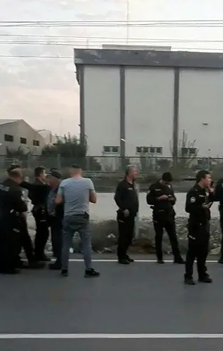 Adana'da tren yolunun kenarında poşet içerisinde yeni doğmuş bebek cesedi bulundu