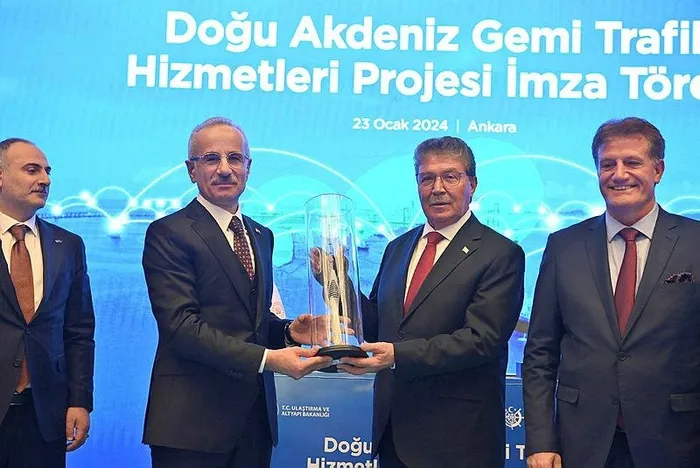 Doğu Akdeniz Gemi Trafik Hizmetleri Sistemi Kurulumu Projesi'nde imzalar atıldı-4