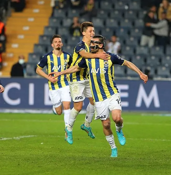fenerbahcede-flas-ayrilik-serdar-dursun-ayriliyor-1659713418626.jpg