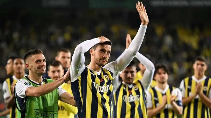 ne-zajc-ne-kent-talipleri-artan-fenerbahcenin-yildizindan-ayrilik-karari-1718025394390.jpg
