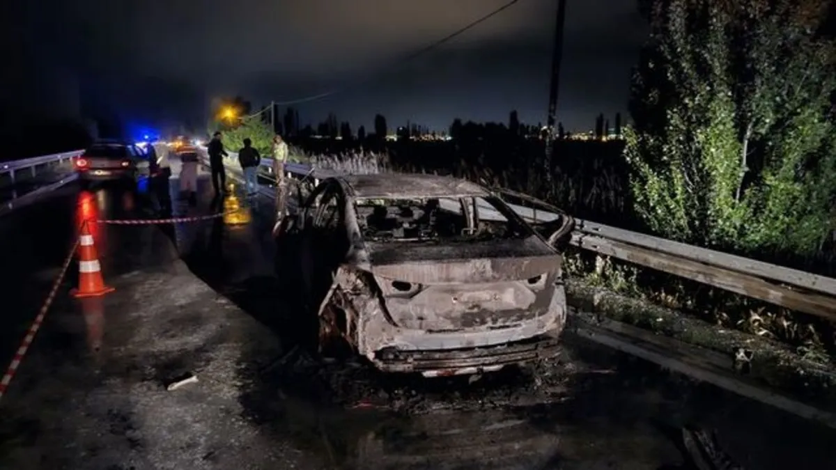 Erzincan'da içler acısı kaza görüntüleri! Araçtan çıkamadı yanarak can verdi: 1 ölü 1 yaralı