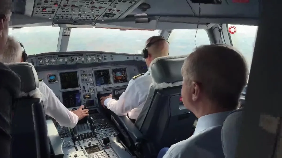 Başkan Erdoğan kokpitte...