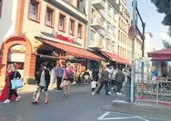 FETÖ kumpasçısı eski savcı Zekeriya Öz’e yumruk