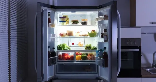 buzdolabina-5-10-25-50-kurus-1-tl-koyanlar-saskin-oyle-bir-etkisi-bulundu-ki-1709024889893.jpg Buzdolabına 5-10-25-50 kuruş 1 TL koyanlar şok oluyor! Öyle bir etkisi keşfedildi ki...-5