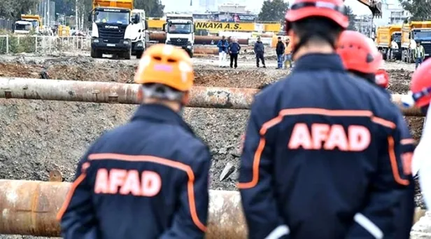 afad-en-az-ilkokul-mezunu-1749-personel-alimi-yapiyor-en-dusuk-3-bin-tl-en-yuksek-7-bin-tl-maas-veriliyor-afad-memur-alim-sartlari-1632998306528.jpg En düşük 3 bin TL en yüksek 7 bin TL maaş verilecek! AFAD en az ilkokul mezunu 1749 personel alımı yapıyor! AFAD memur alım şartları...-5