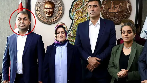 Görevden uzaklaştırılan HDP'li Batman Belediye Başkanı Mehmet Demir, belediyeyi PKK'nın sözde anayasası ile yönetmiş!-1