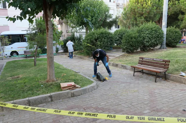 İzmir'de kanlı kavga! 1 ölü, 3 yaralı