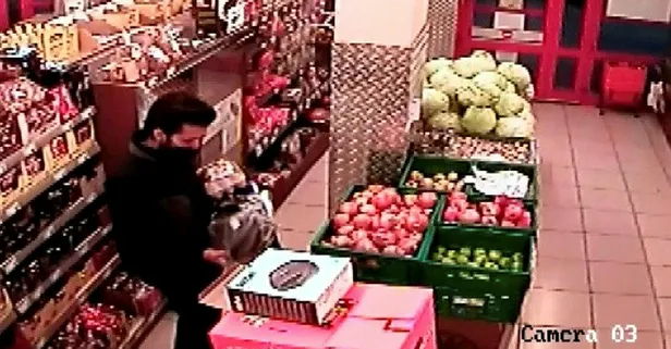 Müşteri gibi girdi! Gözüne kestirdiği tost makinesini çalarak kaçtı