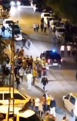 Almanya çalışanı Nevşin Mengü Altındağ'daki ırkçı kalabalığı Suriyeli mazlumların üzerine saldı