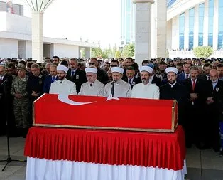 Türkiye Barış Pınarı Harekatı şehitlerini son yolculuğuna uğurladı