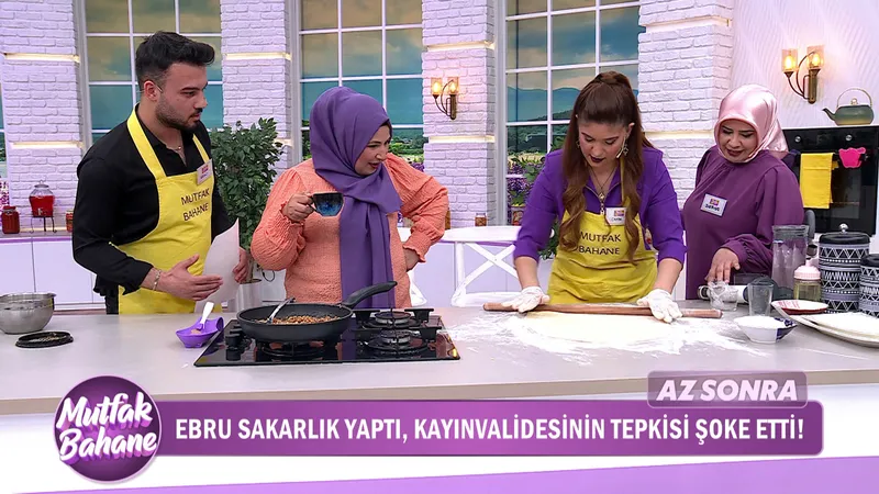 mutfak-bahane-finalinde-buyuk-gerginlik-15-bilezigin-sahibi-kim-oluyor-1717163227660.jpg Mutfak Bahane finalinde büyük gerginlik! 15 bileziğin sahibi kim oluyor?-2