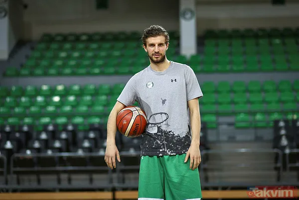 SON DAKİKA: A Milli Erkek Basketbol Takımı'nın Olimpiyat Elemeleri aday kadrosu açıklandı - 13