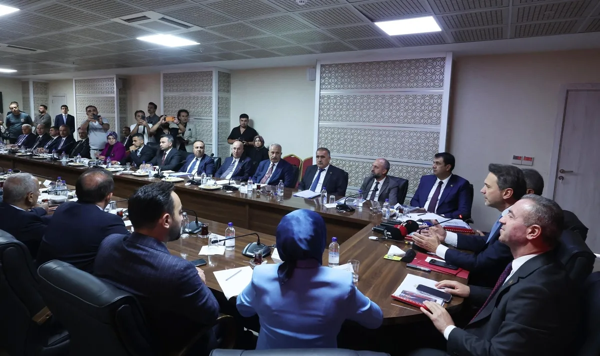 1788614300808.jpeg Bakan Bayraktar'dan istihdam mesajı: Hakkari maden merkezi olacak-2